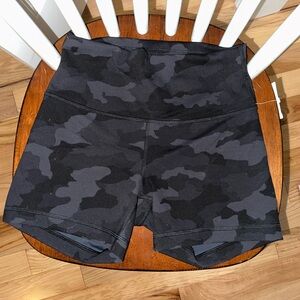 Lululemon Wunder Train Shorts